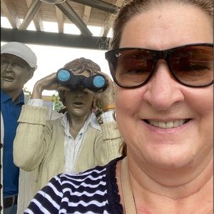 Meet your Posher, Elena